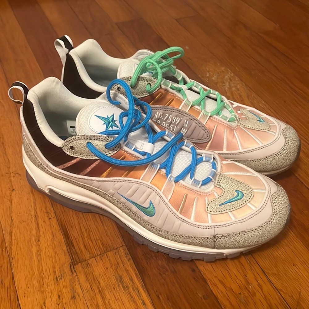 Nike Air Max 98 - On Air  NYC La Mezcal - Men Size 11 with Box and white laces.